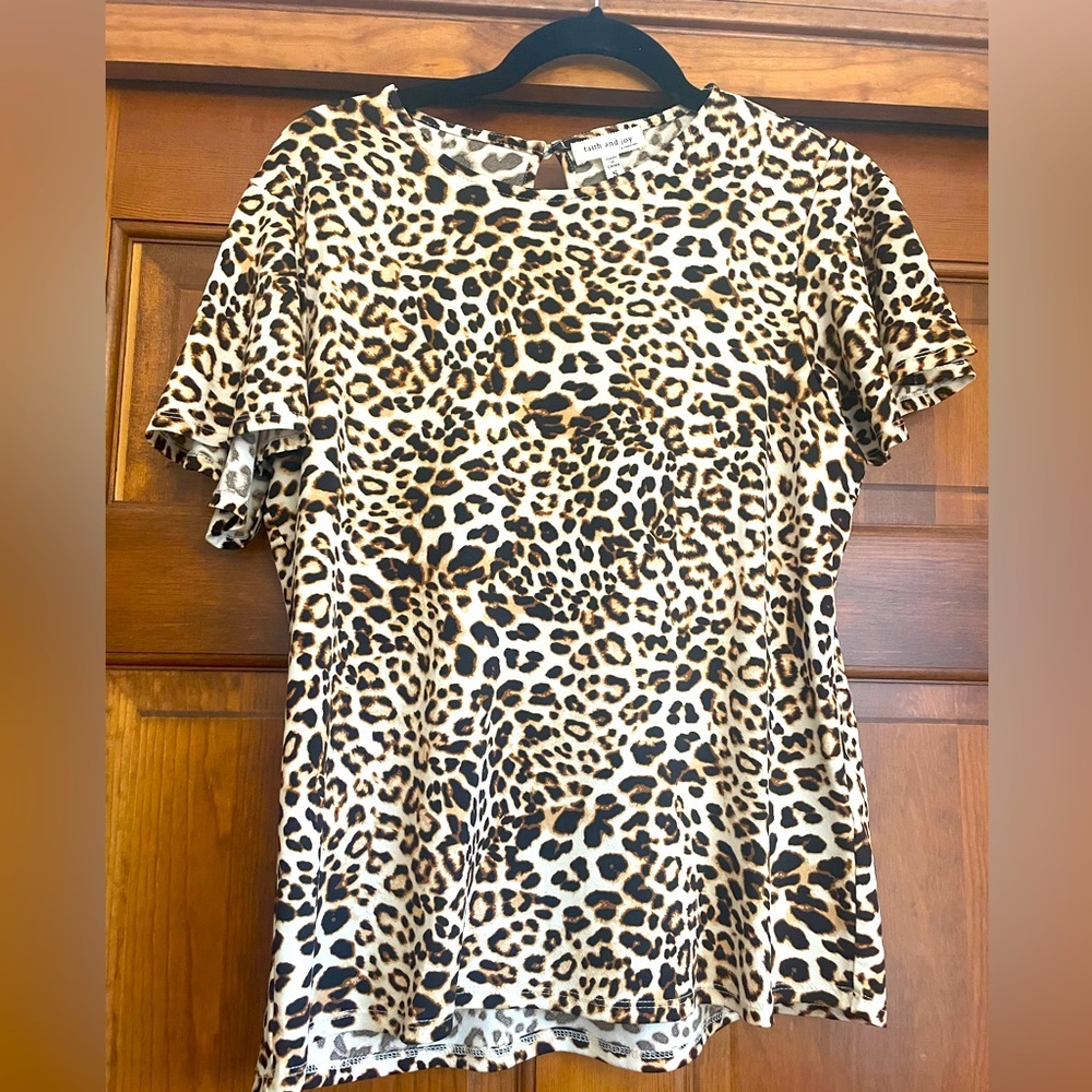 Cheetah print small blouse